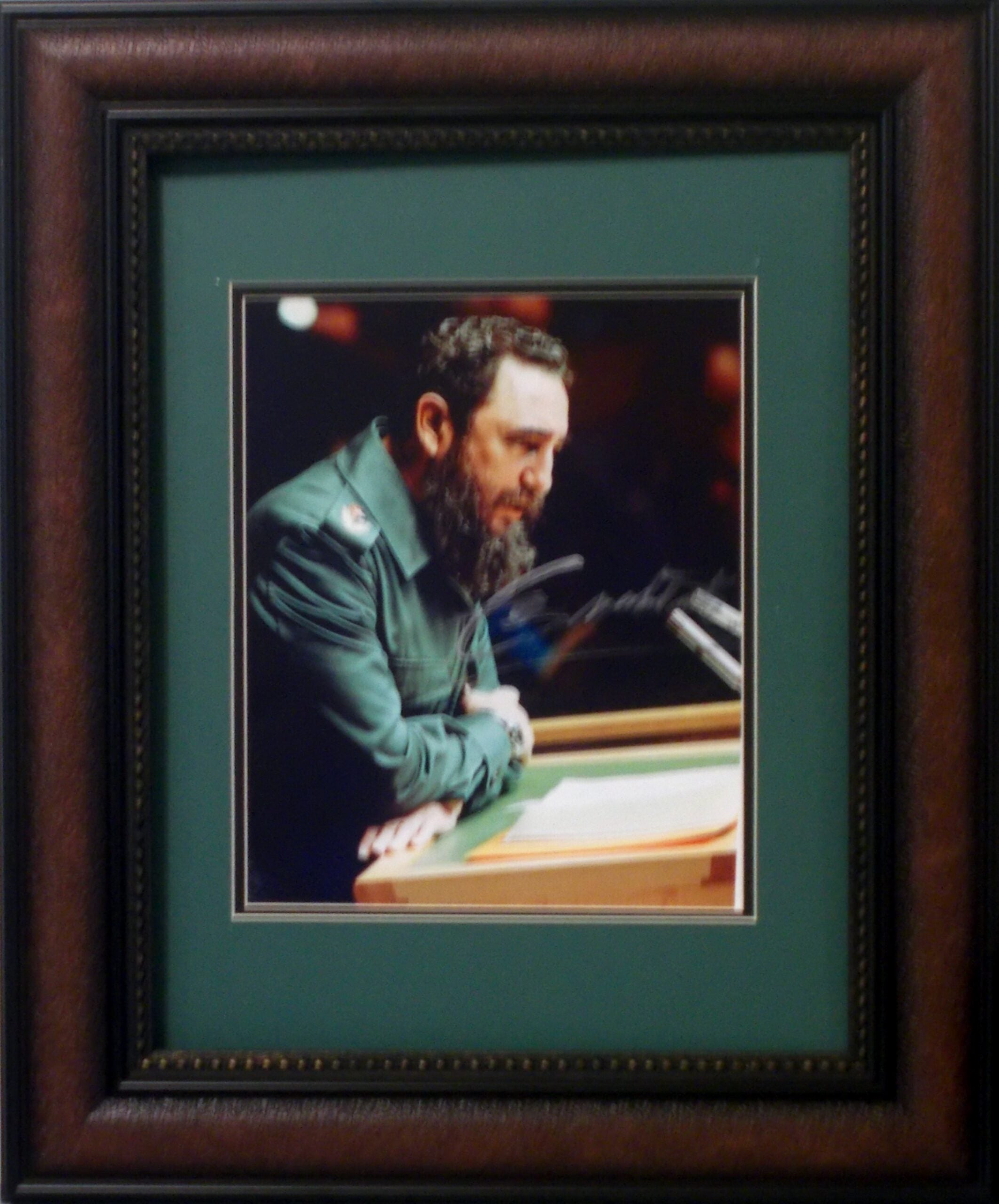 Fidel Castro autographed photo